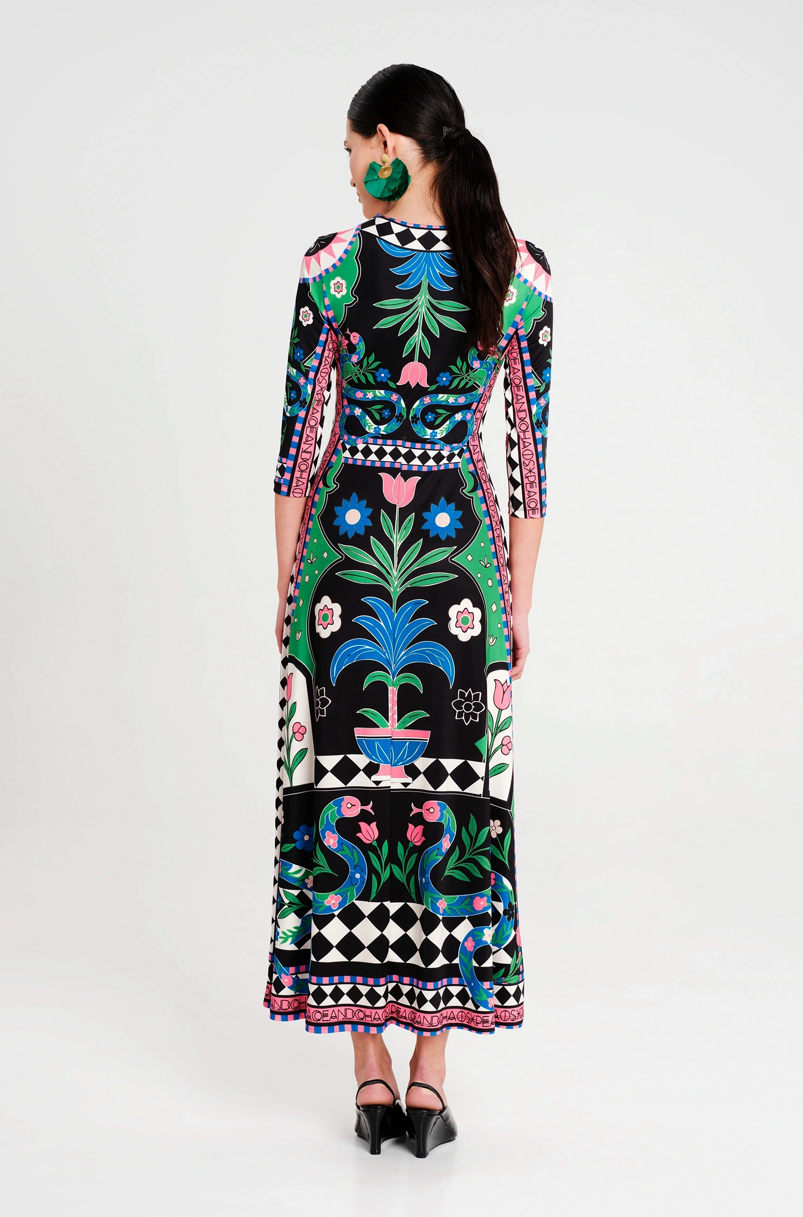 Manifestation dress